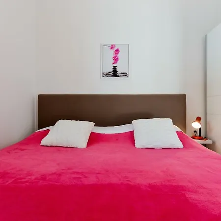 Mandic With Parking Apartman