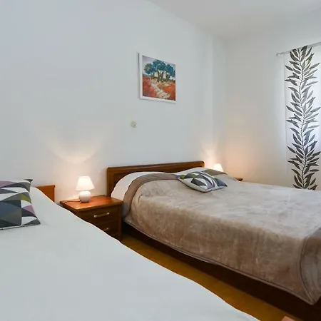 Apartment Mandic With Parking Zadar