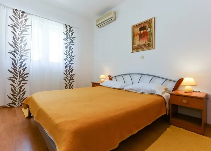 Apartment Mandic With Parking *