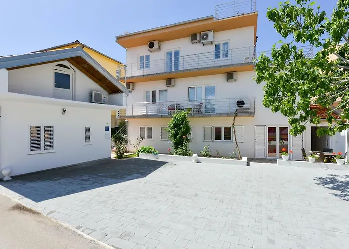 Apartment Mandic With Parking
