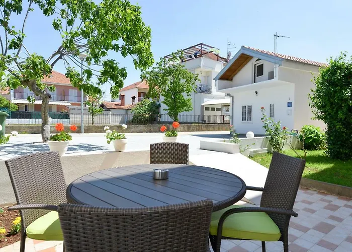 Apartment Mandic With Parking Zadar