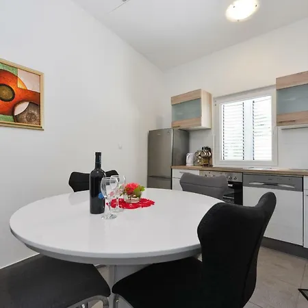 Mandic With Parking 아파트 자다르