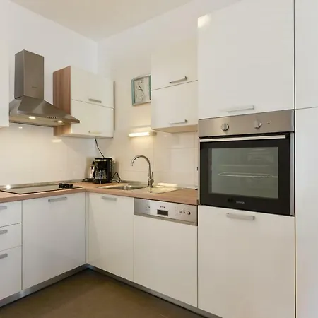 Mandic With Parking 자다르