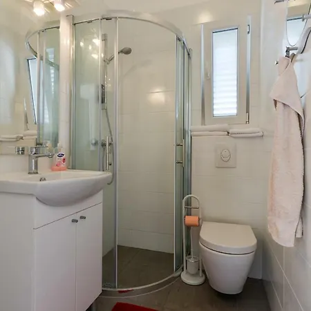 Mandic With Parking 아파트 *