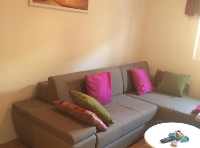 Mandic With Parking Zára