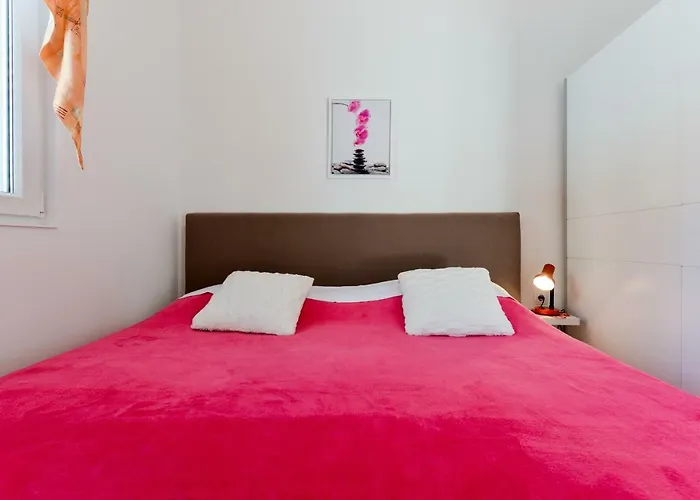 Mandic With Parking Apartman