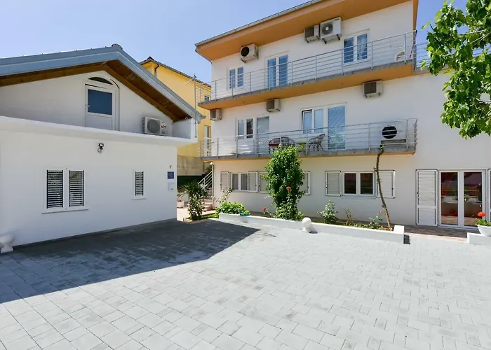 Apartman Mandic With Parking Zára