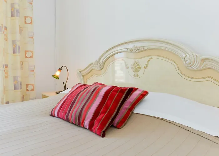 Mandic With Parking Apartman *